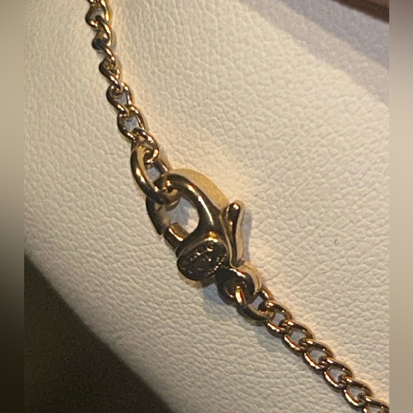 /traded/Chanel Matelasse CC Charm Bracelet in Gold Tone - Picture 8 of 16